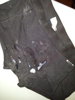 Boxer porté 3 jours non stop cartonné au foutre