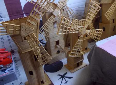 collection de 30 moulins en bois