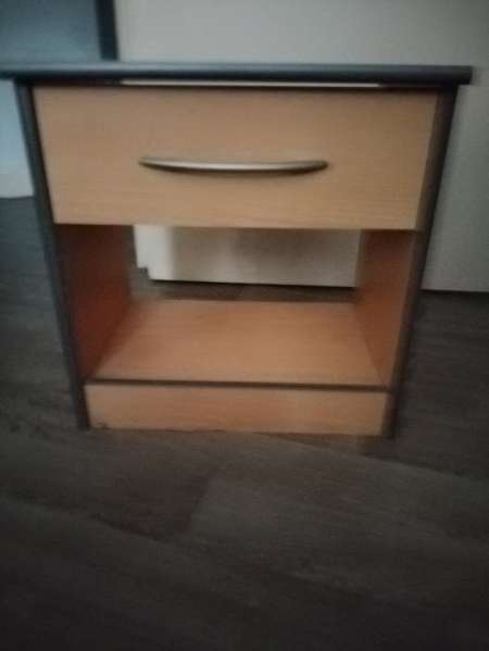 TABLE DE CHEVETS EN BOIS