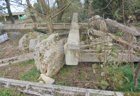 donne pillier en bêton