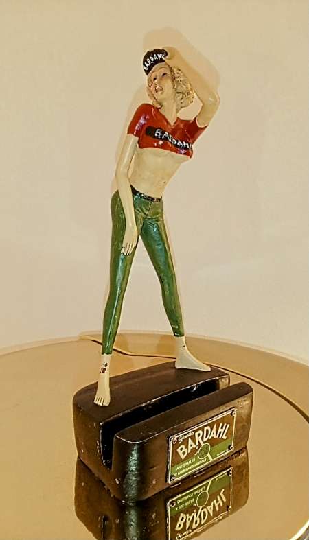 Figurine publicitaire vintage BARDAHL  Pin-up