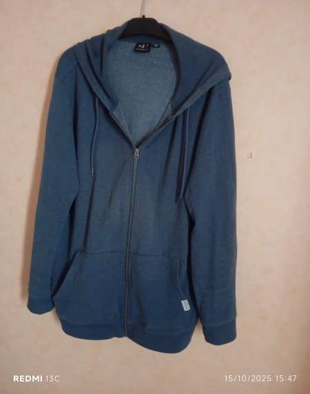 Veste sweat à capuche