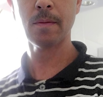 Je suis Sofiane 51 ans je cherche travail svp