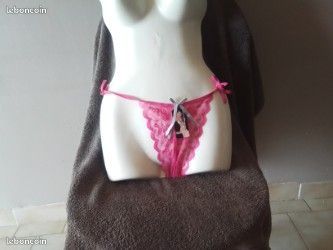 jolie string liens a noué