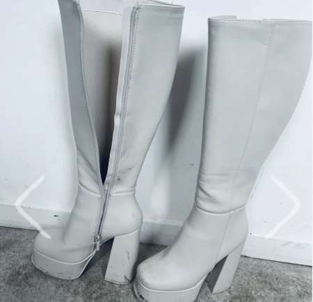 Bottes portées et abîmées