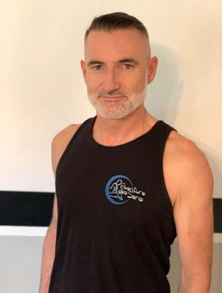 Massage à domicile sur table