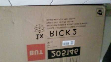 Vends 1 table et 4 chaises