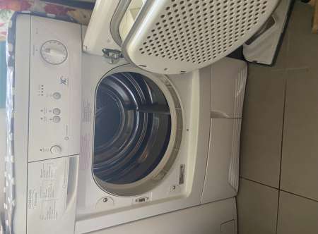 SECHE LINGE blanc.