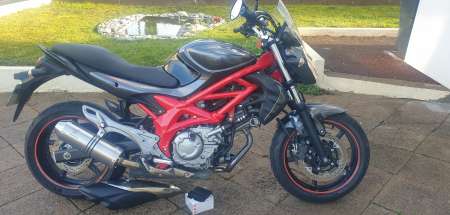 moto suzuki Gladius 650