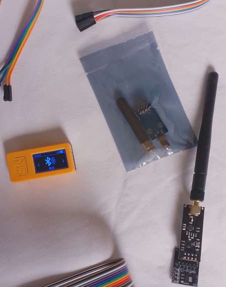 M5Stick + 2*C1101 + 2*NRF24L01 neuf avec Bruce pré