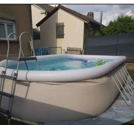 Vends piscine + accessoires
