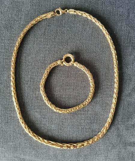 Collier et bracelet en or 18k 36,32 grammes
