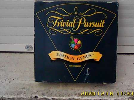 Jeu de TRIVIAL PURSUIT, édition Genus