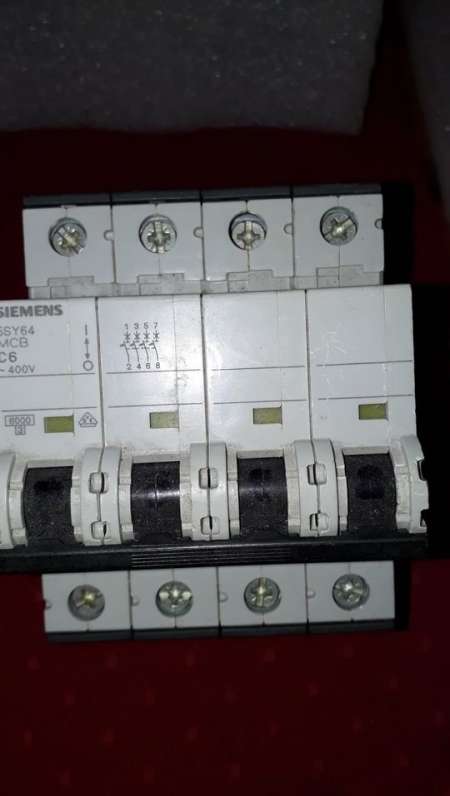 DISJONCTEUR SIEMENS 5SY64 MCB C6