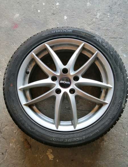 4roues montees jante alu ,225/45 R 17 V M+S