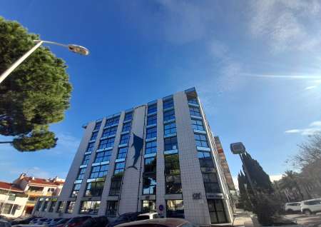 À saisir : 143 de bureaux au Boulevard Kennedy