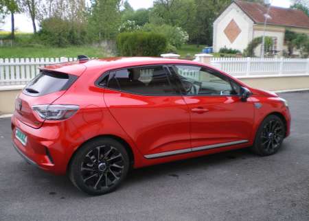  Clio Esprit Alpine E-Tech full hybrid 145