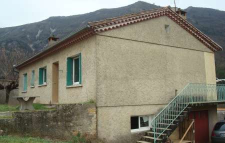 maison plein pied sur 550 m 2 de terrain clos