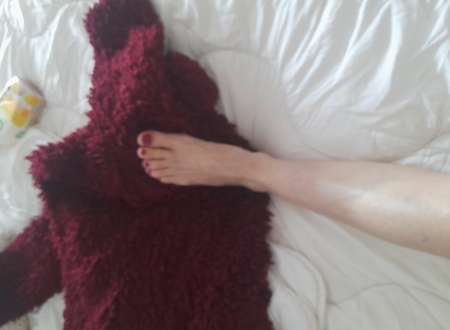 Propose photo pieds avec ou sans chaussures, jambe