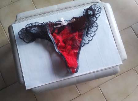 tres jolie string sexy