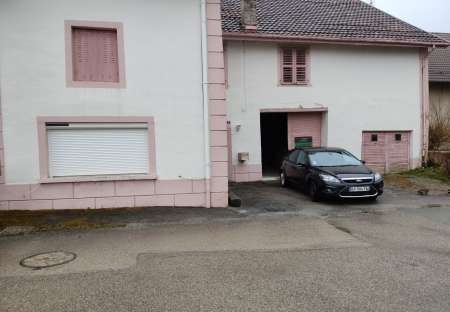 Maison mitoyenne d'un côté 25190 Montecheroux