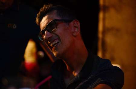 cherche auxiliaire de vie pour vacances.