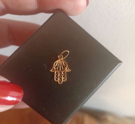 Arabesque - Pendentif Main de Fatma en or jaune