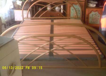 VEND LIT AVEC SOMMIER