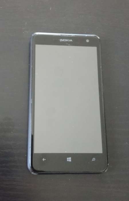 Nokia Lumia avec étui