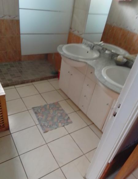 Loue chambre à F ou JF