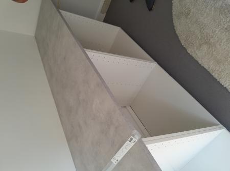 Bricoleur soumis nicois fait montage meuble style ikea