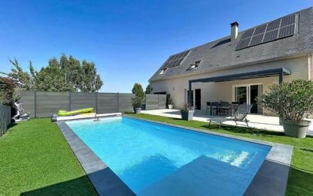 Belle maison individuelle piscine
