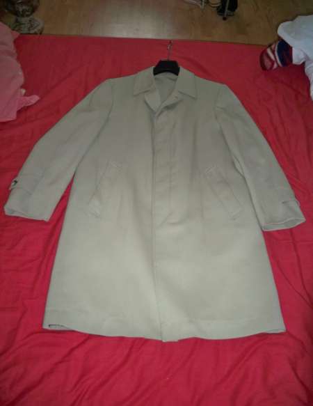 Pardessus, couleur gris / beige, encolure 40. 